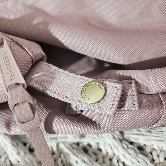 Herschel Supply Co. Weekender Country Women's Ash Rose Pink Tote Bag - Picture 12 of 15